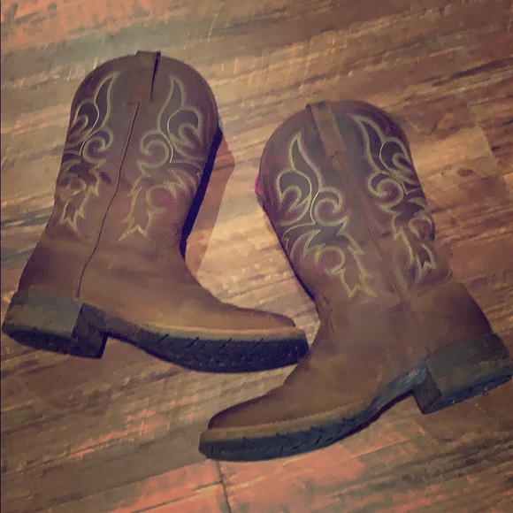 Ariat Shoes - Ariat hybrid rancher western boot 9B